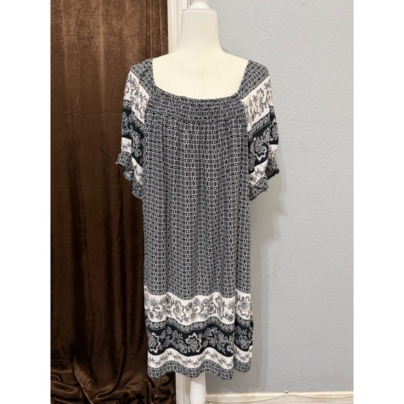 Cure. Dresses & Skirts - Lightweight Mini Dress 1X Black White Geometric Floral Smocked Square Neck Beach